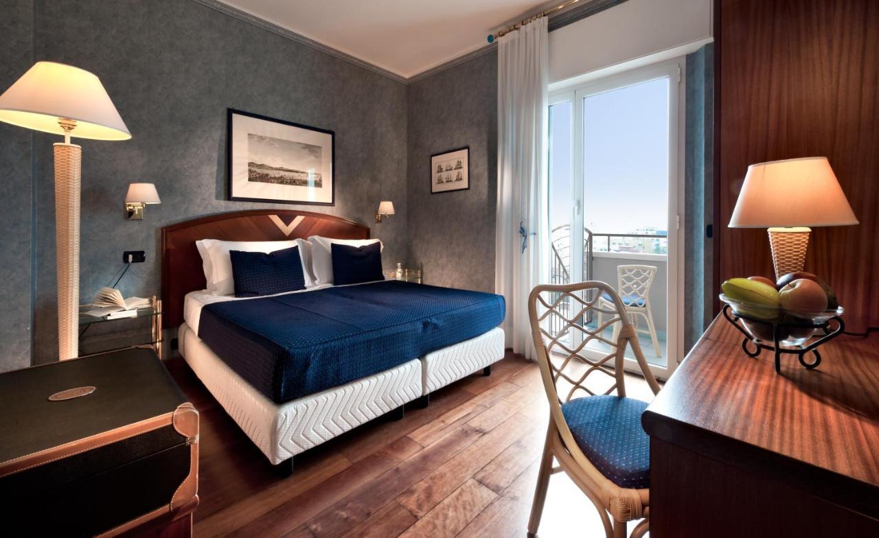 Atilius Hotel & Suites Riccione Exteriör bild