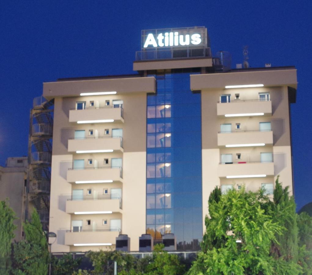 Atilius Hotel & Suites Riccione Exteriör bild