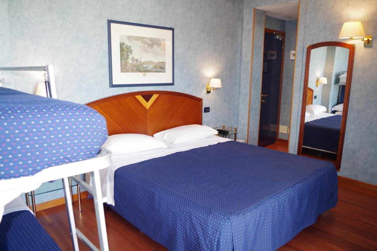 Atilius Hotel & Suites Riccione Exteriör bild