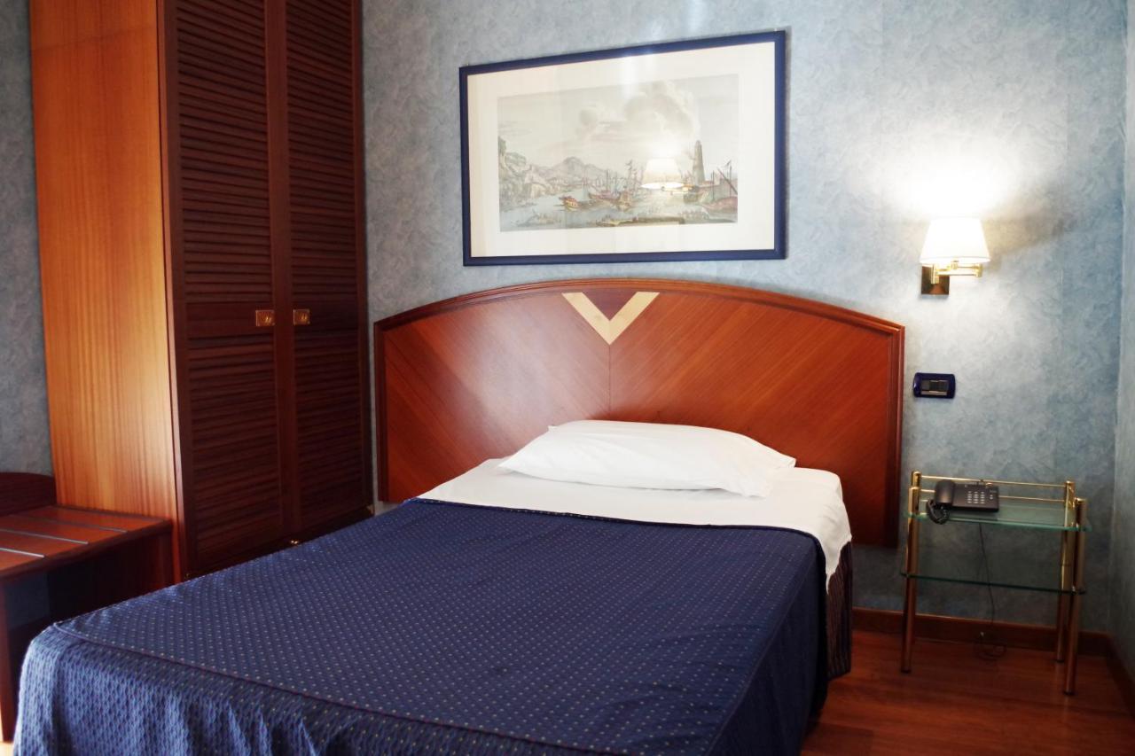 Atilius Hotel & Suites Riccione Exteriör bild