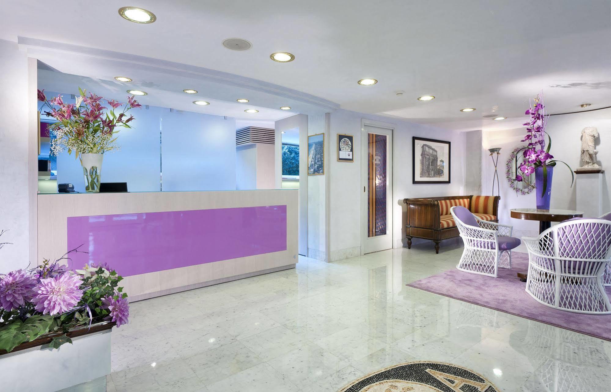 Atilius Hotel & Suites Riccione Exteriör bild
