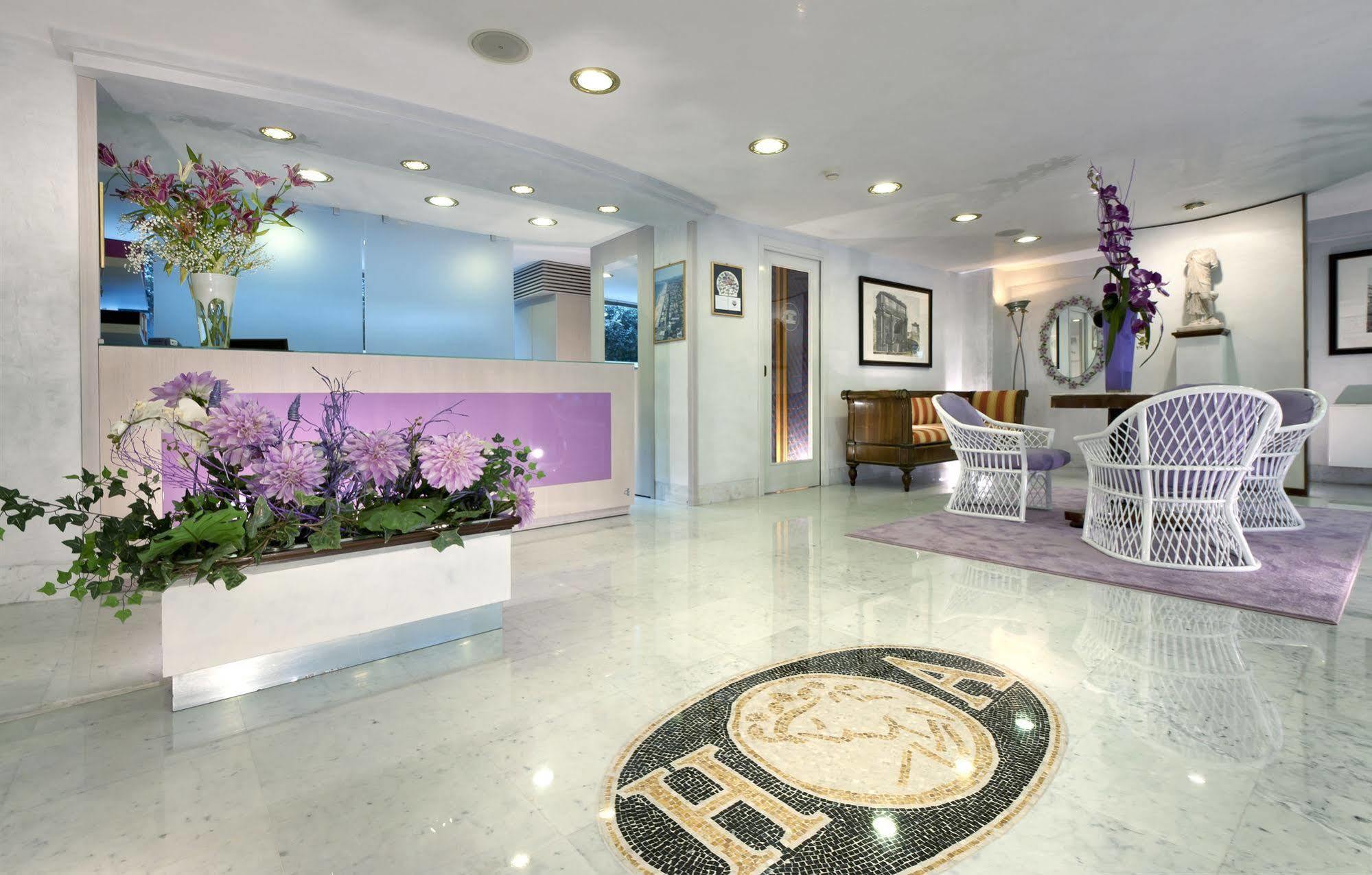 Atilius Hotel & Suites Riccione Exteriör bild
